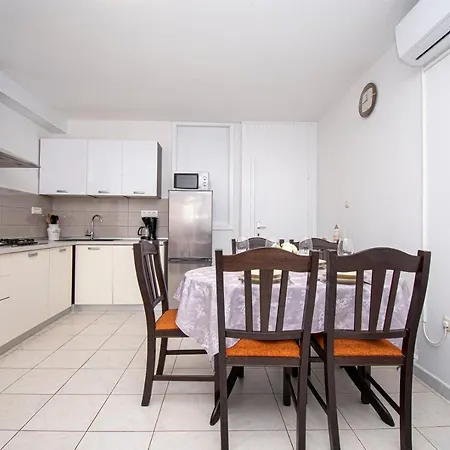 Suzana Apartment *